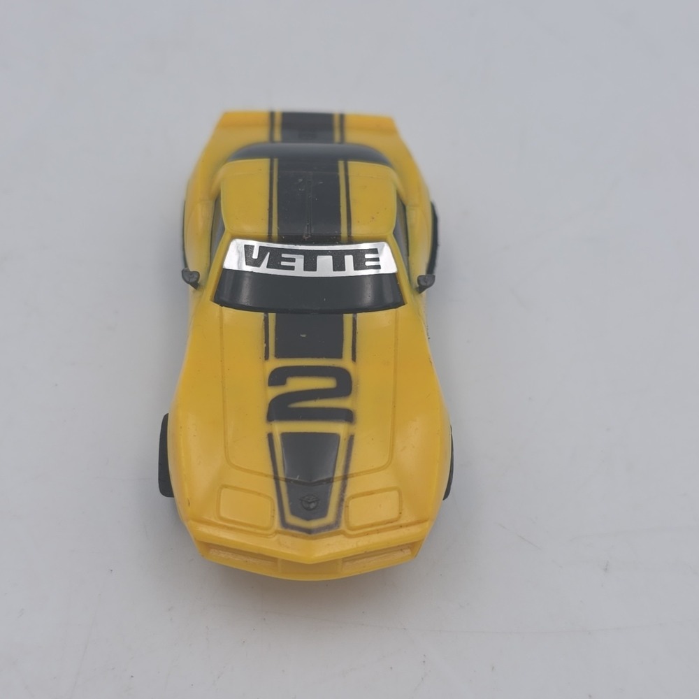 Vintage TYCO '79 Chevy Corvette Yellow/Black #2 HO Slot Car